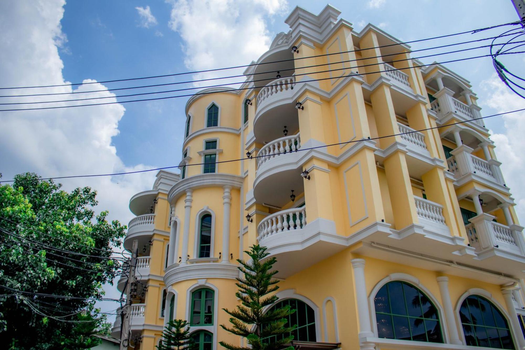 Siri Grand Bangkok Hotel المظهر الخارجي الصورة