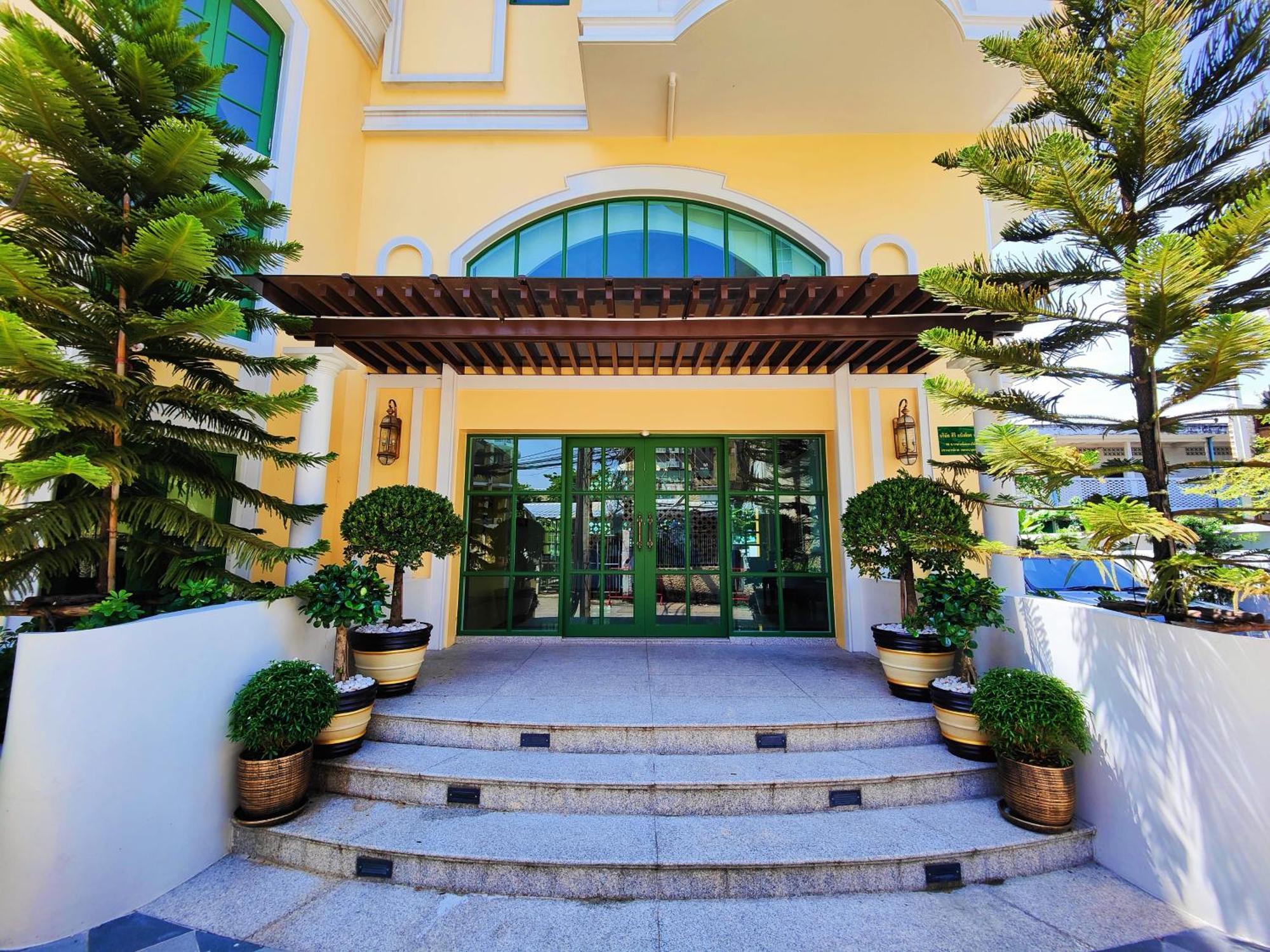Siri Grand Bangkok Hotel المظهر الخارجي الصورة